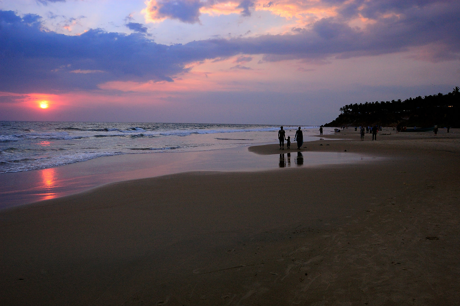 The stunning Varkala beach